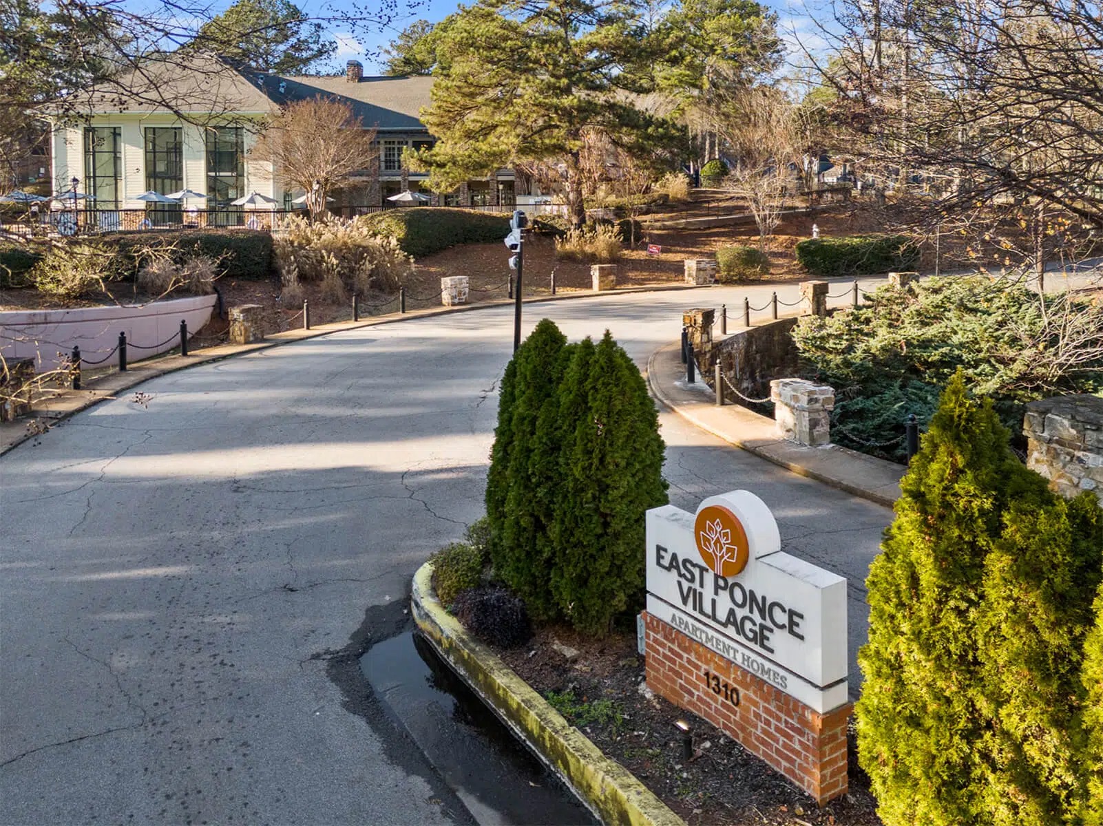 exterior view East Ponce Village